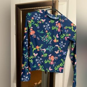 GAP Age 13 Size XXL, Size 160/180 Rashguard